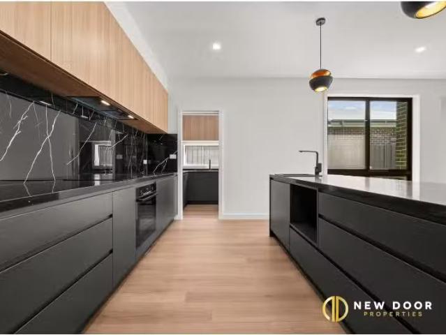 Nice 52 Pattie Menzies Way, JACKA House for rent Listed by Re.