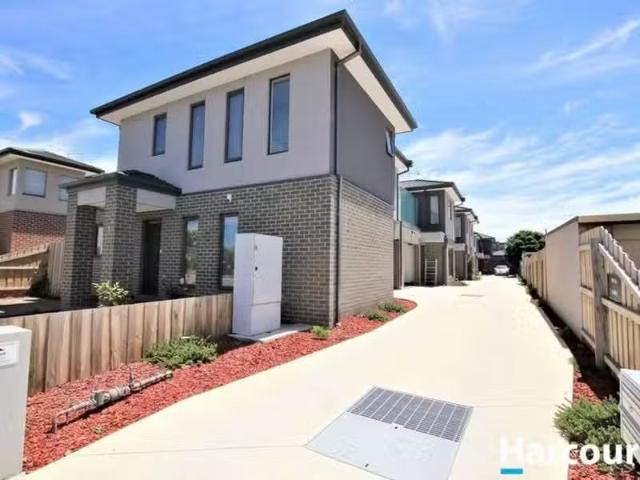 Cozy 5/31 Noble Street, NOBLE PARK, VIC 3174 Townhouse for R.