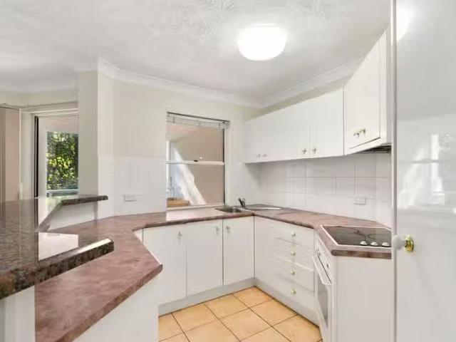 For Rent! 5/33 Park Avenue, AUCHENFLOWER, QLD 4066 Unit for.
