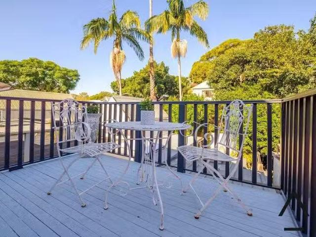 Deal! 53 College Street, Balmain, NSW 2041