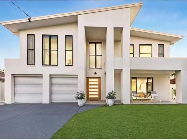 New 53 Rio Vista Boulevard, Broadbeach Waters, QLD 4218