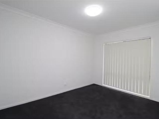 Just in! 549 Denham Court Road, Leppington House for rent Lis.