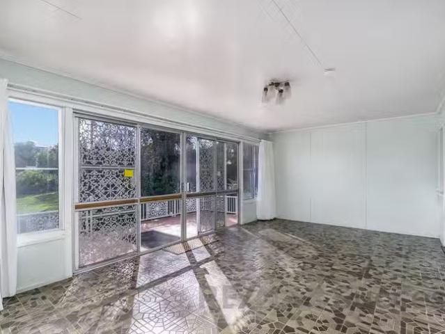 Cheap 54 Long Street, Rangeville, QLD 4350