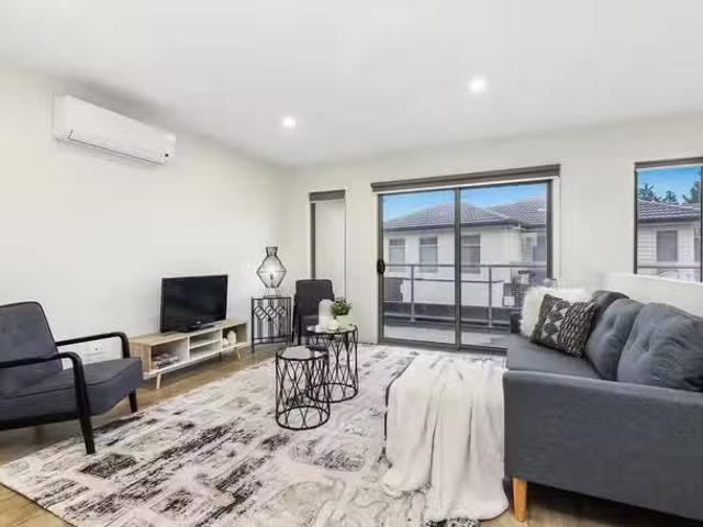 Nice 5/4 Neimur Avenue, Deer Park VIC 3023