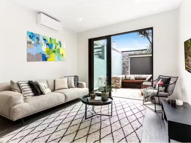 Just in! 54 Pearl Street, NEWTOWN House for rent Listed by Ja.
