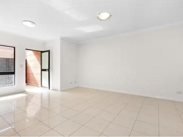 For Rent! 5/56 Albert Street, North Parramatta Apartment for r.