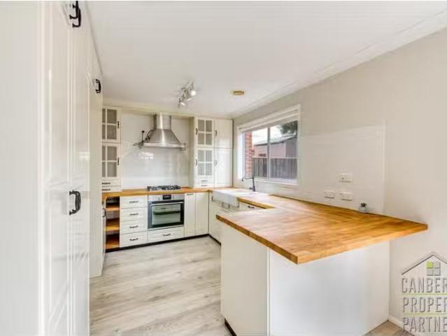 Charming 5/57 Jandamarra Street, Ngunnawal Townhouse for rent.