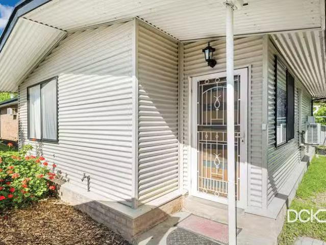 Just in! 5/50 Neale Street, Kennington, VIC 3550