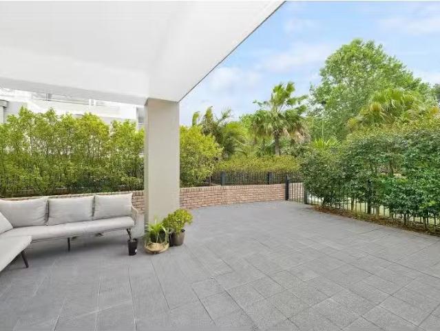 New 55 Admiralty Drive, Breakfast Point Apartment for rent Li.