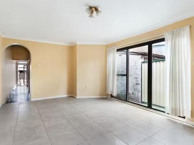 Cozy 55 Darley Street, Newtown NSW 2042