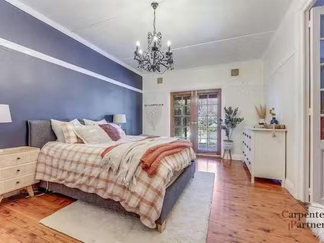 Cozy 55 Remembrance Driveway, Yanderra, NSW 2574