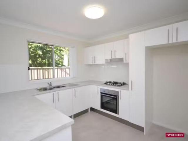 Nice 55a Britannia Street, Umina Beach Apartment for rent Lis.