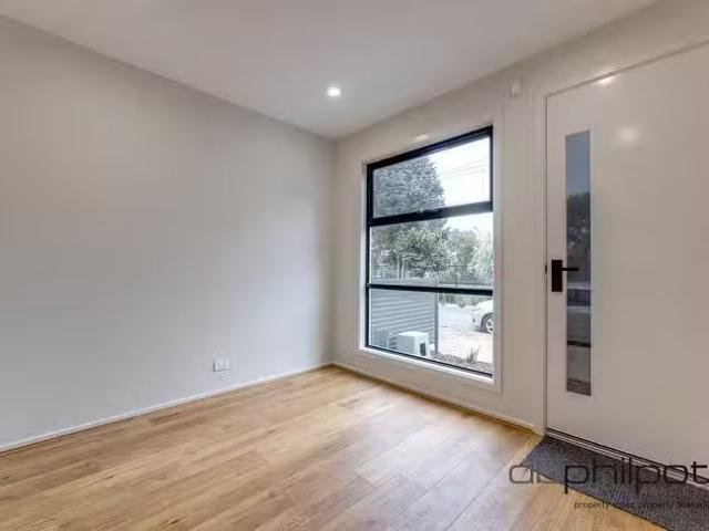 Cheap 55B Devonport Terrace, Prospect, SA 5082
