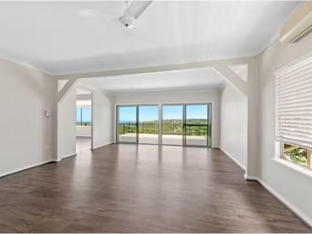 Rental! 57 Coreen Drive, Wamberal House for rent Listed by Ki.