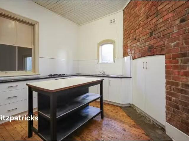For Rent! 57 Fox Street, Wagga Wagga House for rent Listed by.
