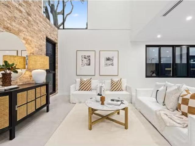 Just in! 57B Redman Ave, Thirroul Townhouse for rent Listed b.