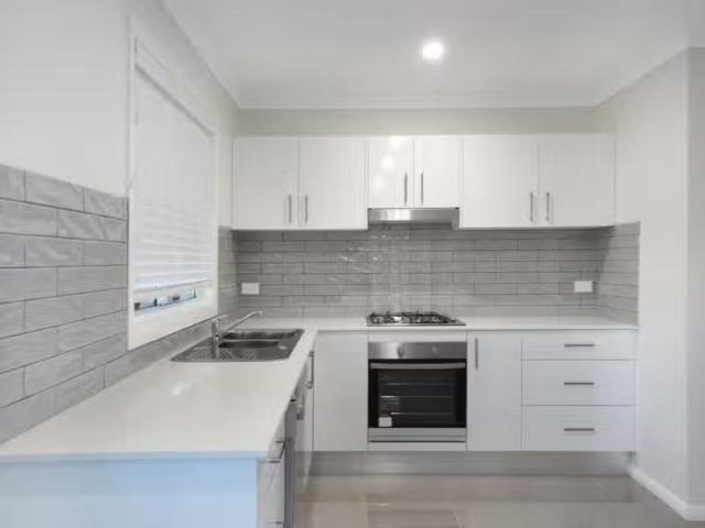 Rental! 58A Manoa Road, BUDGEWOI House for rent Listed by Pau.
