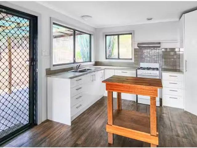 Nice 595 Cypress Drive, Mudgee House for rent Listed by Georg.