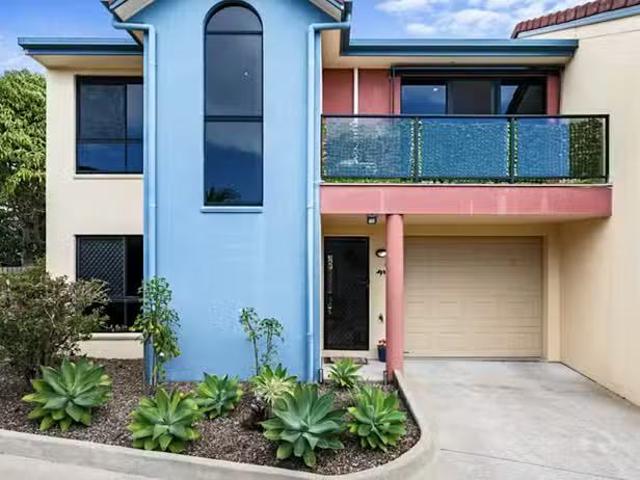 Cozy 5/9 Freshwater Street, Scarness, QLD 4655