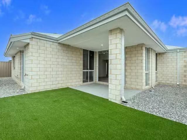Cozy 5 Yorkshire Way, Baldivis, WA 6171