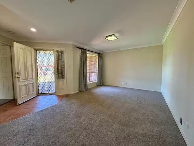 Deal! 5 Angeleish Avenue, Parkes, NSW 2870