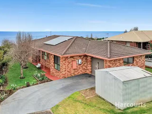 For Rent! 5 Barker Avenue, Penguin, TAS 7316