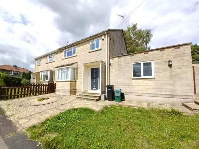Unique 5 bedroom house for rent in Eastfield Avenue, Bath, Som.