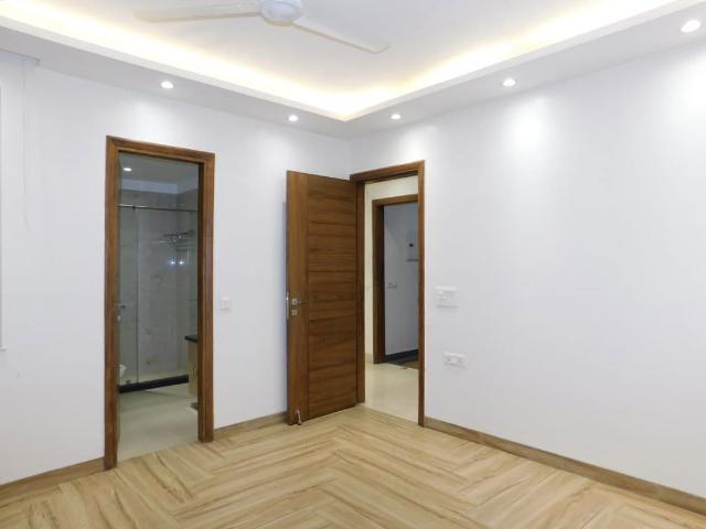 Rental | 5 BHK 1000 Sq.Yd. Apartment in Vasant Vihar
