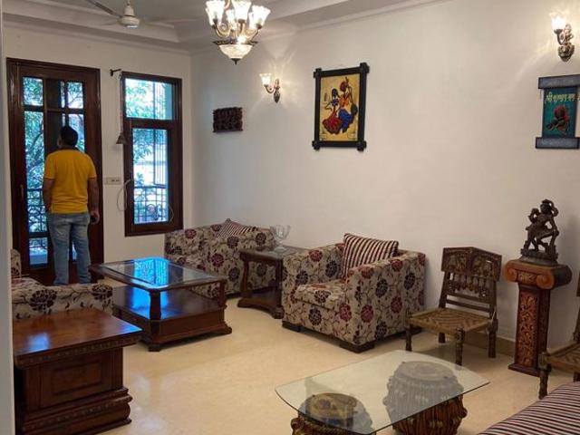Rental | 5 BHK 1000 Sq.Ft. Apartment in Sector 143