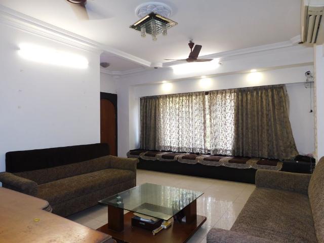 Rental | 5 BHK 1950 Sq.Ft. Apartment in Swastik Park