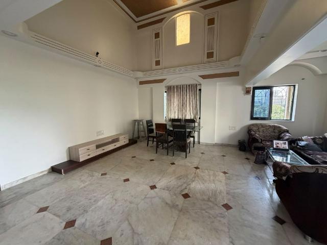 Rental | 5 BHK + 2200 Sq.Ft. Apartment in Flower Valley Complex