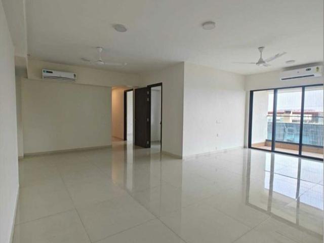 Rental | 5 BHK 2200 Sq.Ft. Apartment in Kalpataru Magnus