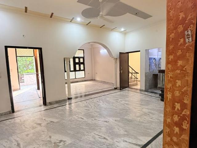 Rental | 5 BHK + 2583 Sq.Ft. Independent House in Sector 44