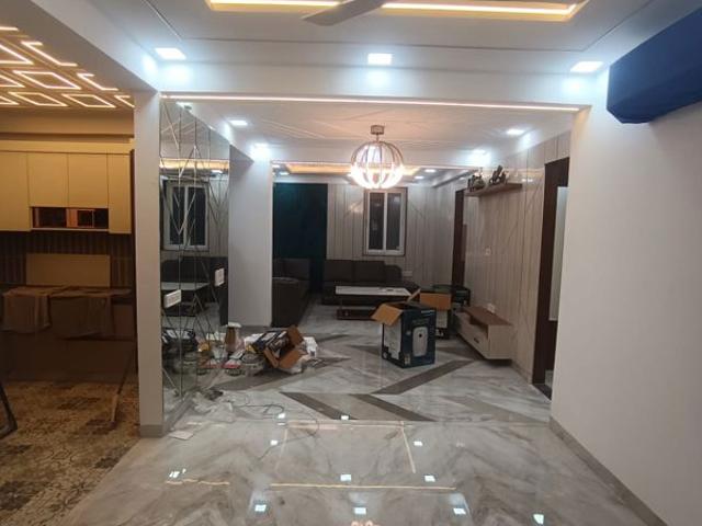 Rental | 5 BHK 2500 Sq.Ft. Apartment in Sector 11 Dwarka