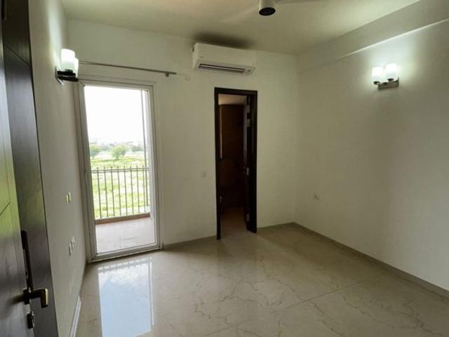 Rental | 5 BHK + 2850 Sq.Ft. Apartment in Lokhandwala Complex