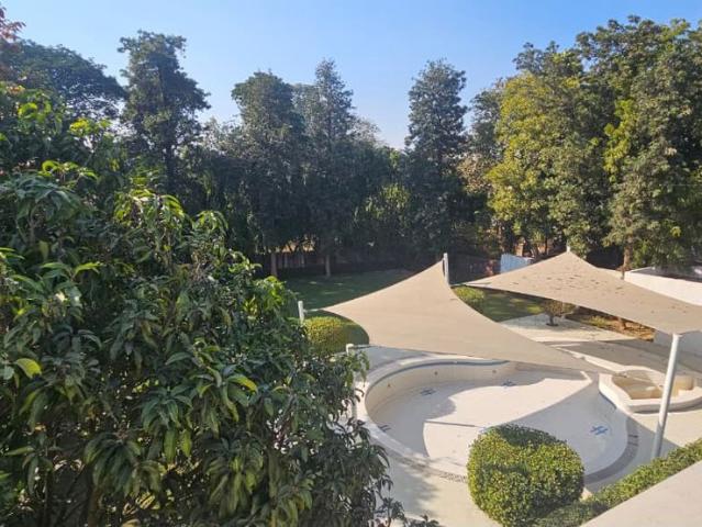 Rental | 5 BHK + 2 Acre Villa in Chattarpur