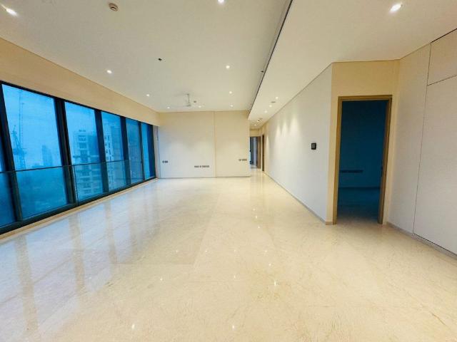 Rental | 5 BHK + 3072 Sq.Ft. Apartment in Rustomjee Crown