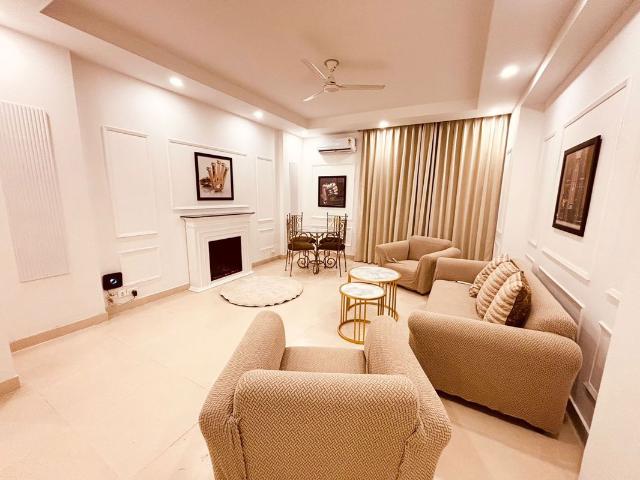 Rental | 5 BHK 3200 Sq.Ft. Apartment in AEZ Aloha