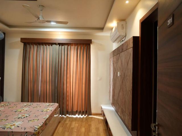 Rental | 5 BHK 3600 Sq.Ft. Villa in Shalimar Garden Bay Heights