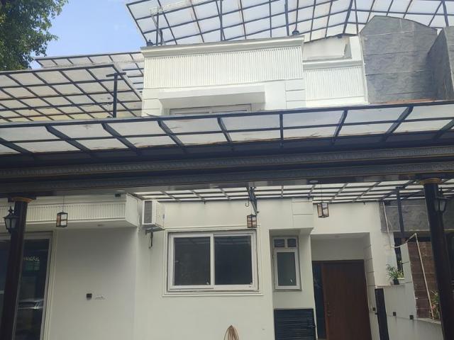Rental | 5 BHK + 5000 Sq.Ft. Villa in Unitech Aspen Greens