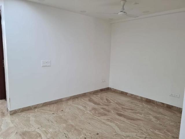 Rental | 5 BHK 500 Sq.Yd. Apartment in DLF Express Greens