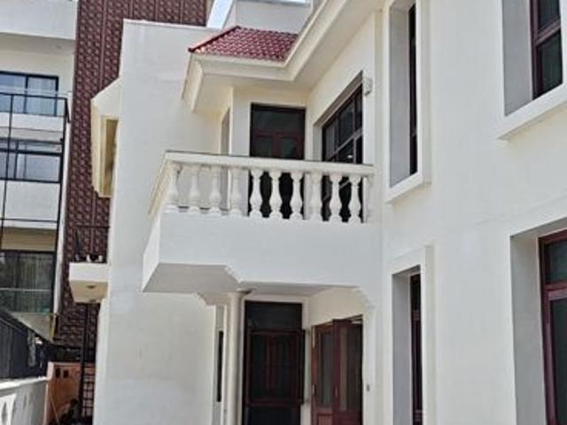 Rental | 5 BHK + 525 Sq.Yd. Villa in Eros Rosewood City