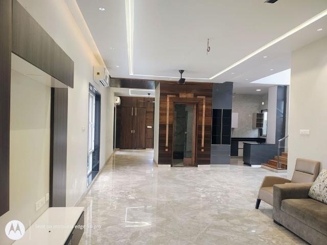 Rental | 5 BHK + 6000 Sq.Ft. Independent House in Jyothi Banjara