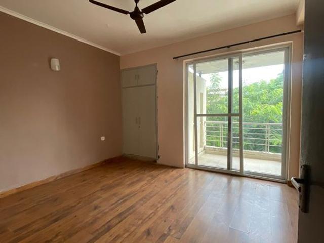 Rental | 5 BHK + 6500 Sq.Ft. Villa in Unitech Uniworld Resorts The Residences