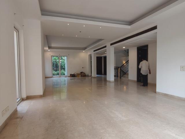 Rental | 5 BHK + 8120 Sq.Ft. Villa in Emaar Marbella