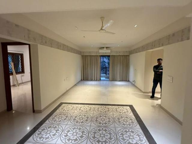 Rental | 5 BHK + 9156 Sq.Ft. Apartment in Embassy Lake Terraces