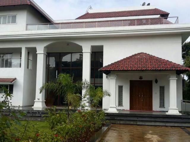 Rental | 5 BHK + Basement 7000 Sq.Ft. Independent House in Altiius Society