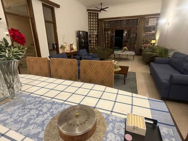 Rental | 5 BHK + Extra Room 440 Sq.Yd. Villa in DLF Phase I