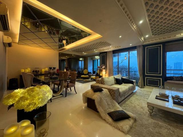 Rental | 5 BHK + Extra Room 2250 Sq.Ft. Apartment in Oberoi Springs