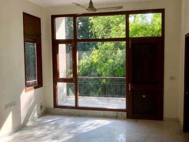 Rental | 5 BHK + Extra Room 325 Sq.Yd. Independent House in Defence Colony